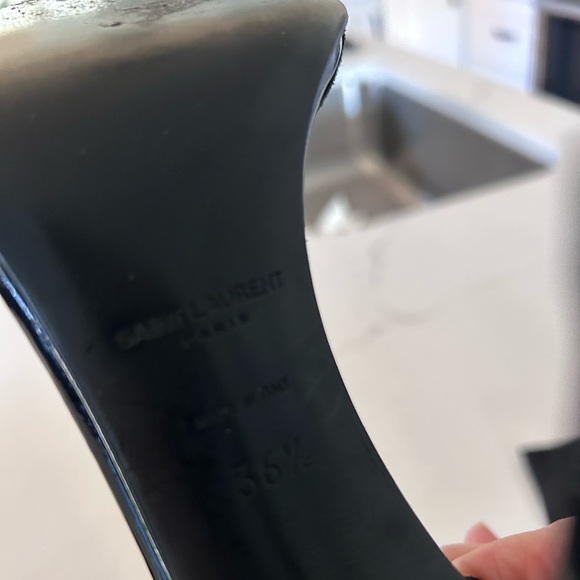 Saint Laurent Black Patent Leather Heels - Picture 5 of 9